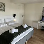 Tune Hotel 3*