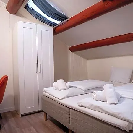 Tune Hotel 3*